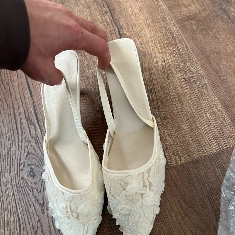 Elegant White Lace Slingback Heels for Women